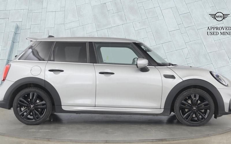 Used Mini Cooper Hatch 136 HP (100 kW) 2022 Silver Hatchback