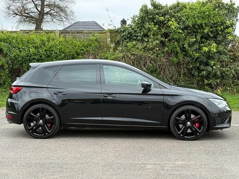 Used Seat Leon Cupra 290 290 HP (213 kW) 2016 Black Hatchback