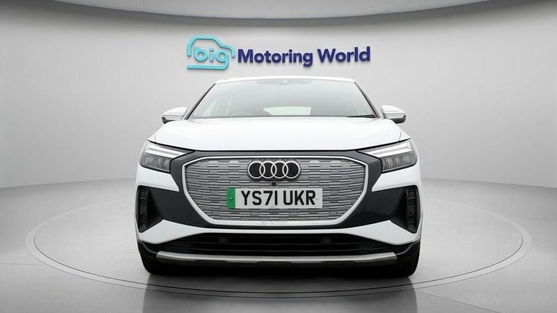 Used Audi Q4 e-tron Sport 150 kW (204 HP) 2022 White SUV