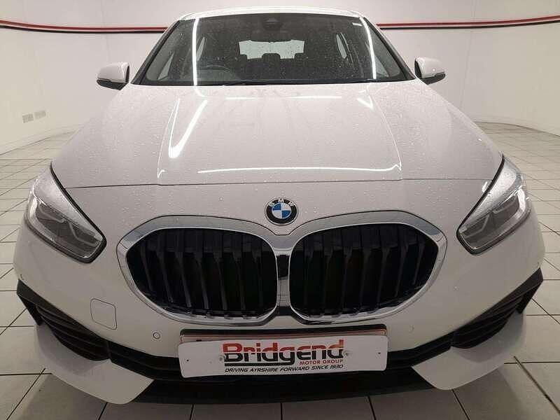Used BMW 118 2024 White Hatchback