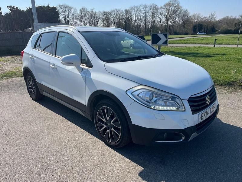 Used Suzuki SX4 S-Cross SZ5 120 HP (88 kW) 2014 White Hatchback