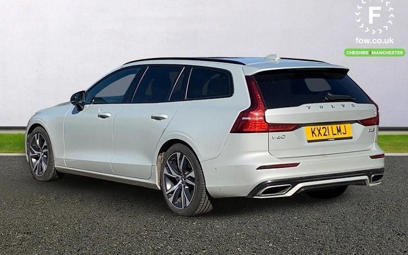 Used Volvo V60 R-Design 299 HP (219 kW) 2021 Gold Estate