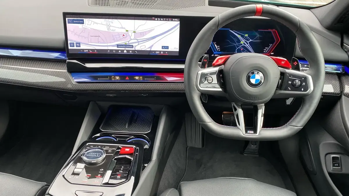 Used BMW M5 Comfort Edition 717 HP (527 kW) 2026 Green Estate