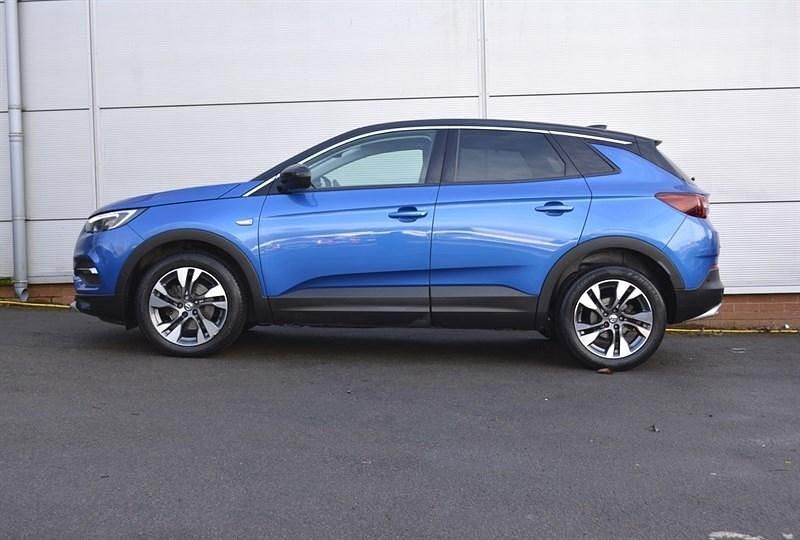 Used Vauxhall Grandland X S 130 HP (95 kW) 2020 Blue SUV