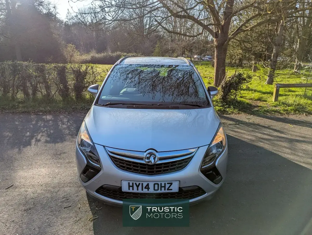 Used Vauxhall Zafira Tourer 140 HP (102 kW) 2014 Silver MPV