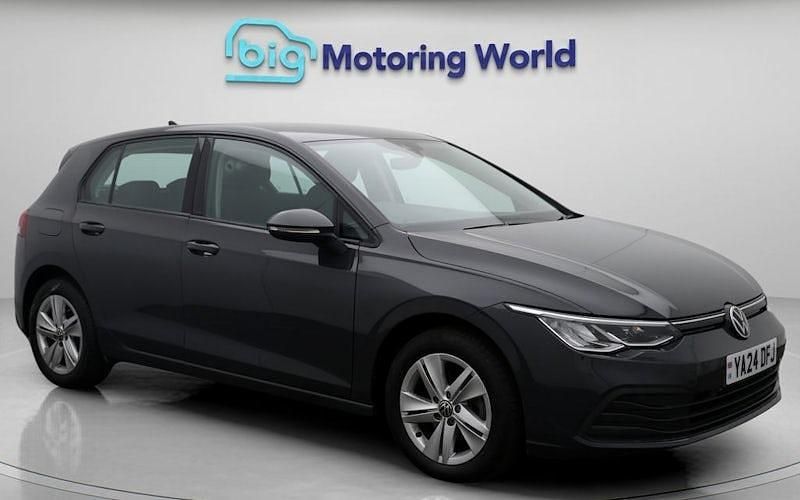 Used 2024 VW Golf VIII Life Hatchback | £18,900 (Good price) - Image 1/4