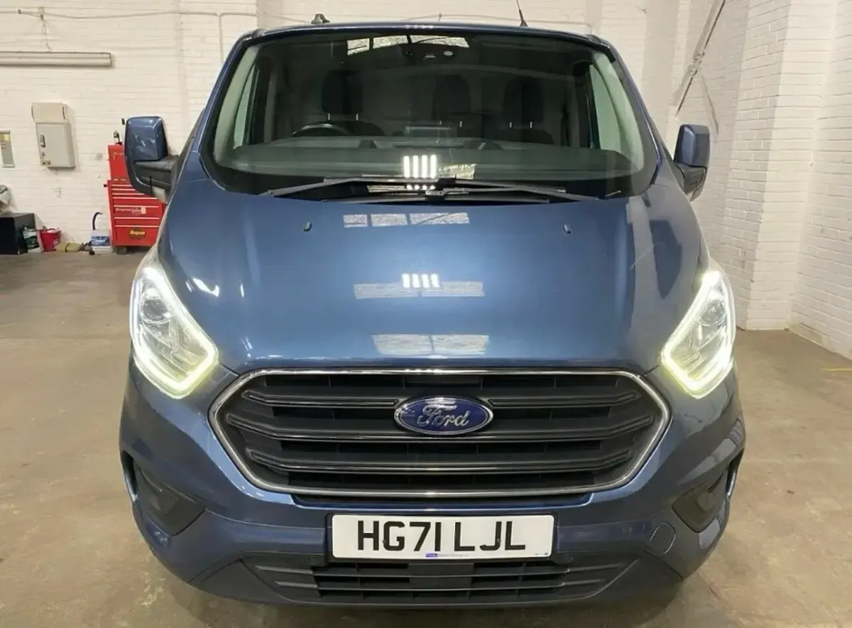 Used Ford Transit Custom Limited 130 HP (95 kW) 2021 Blue Van