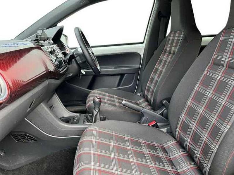Used VW up! 115 HP (84 kW) 2020 Hatchback