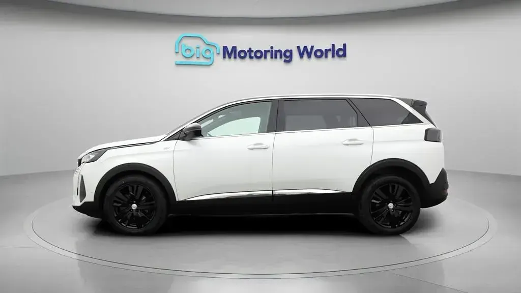 Used Peugeot 5008 GT 130 HP (95 kW) 2021 White SUV