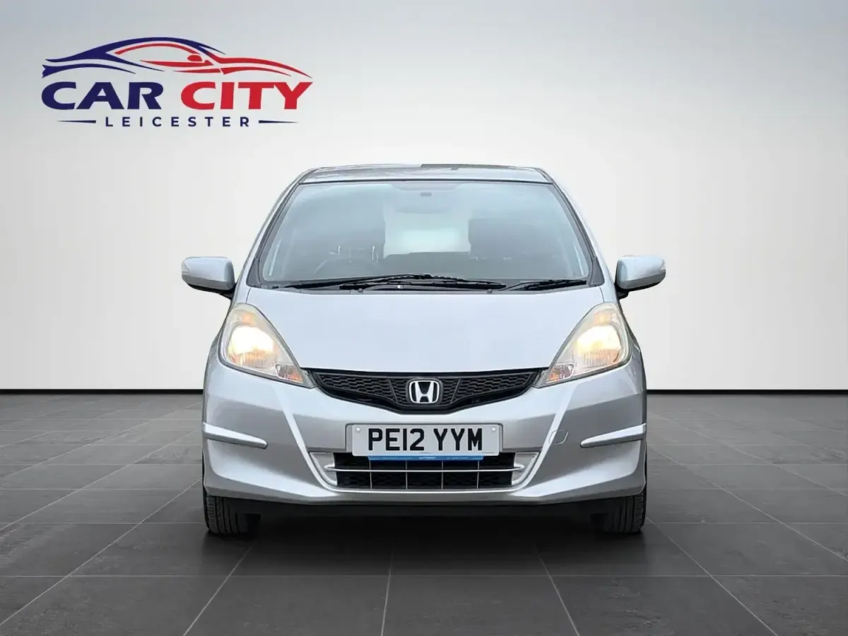 Used Honda Jazz ES 99 HP (72 kW) 2012 Silver Hatchback