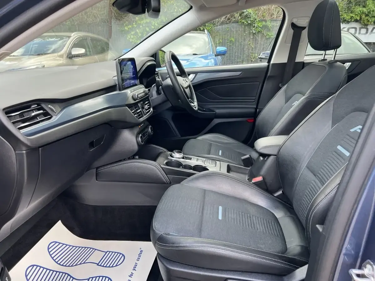 Usado Ford Focus Active X 120 HP (88 kW) 2021 Azul Carrinha