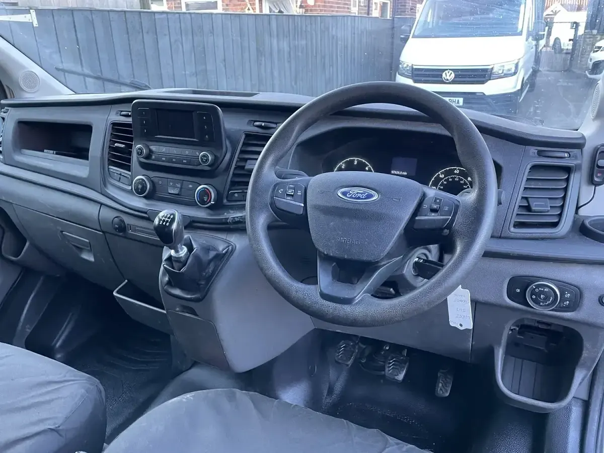 Used Ford Transit 130 HP (95 kW) 2022 White Cabriolet