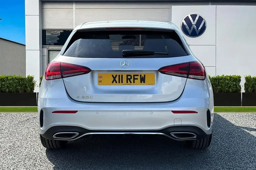 Used Mercedes A250 Executive 221 HP (162 kW) 2019 Silver Hatchback