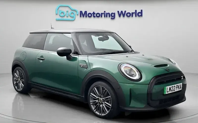 Begagnad Mini Cooper Level 3 135 kW (184 HK) 2023 Halvkombi