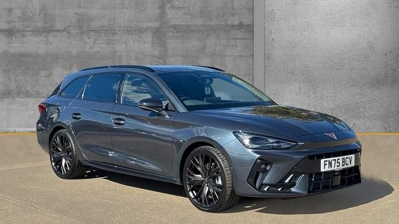 Used Cupra Leon 204 HP (150 kW) 2025 Metallic  magnetic tech grey Estate