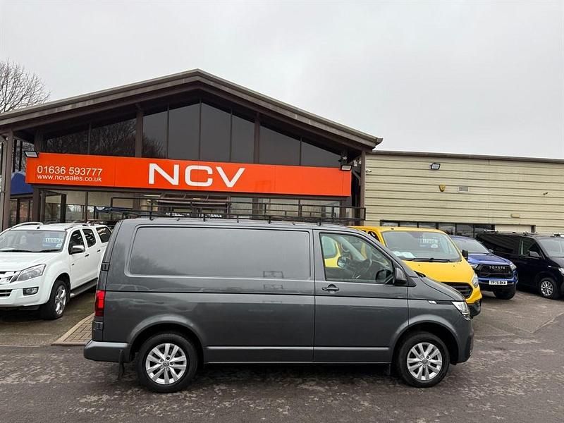Usado VW Transporter Highline 2021 Cinzento Van