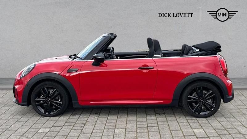 Used Mini Cooper Sport 134 HP (98 kW) 2024 Red Hatchback