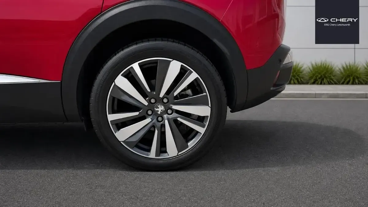 Used Peugeot 3008 Premium 129 HP (94 kW) 2019 Red SUV