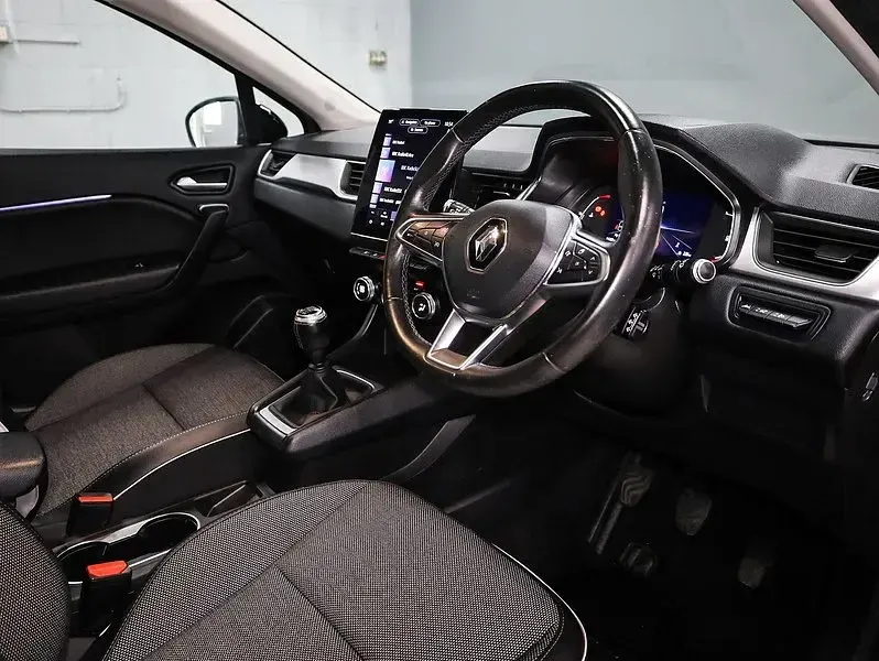 Used Renault Captur Version S 131 HP (96 kW) 2020 Orange/black SUV