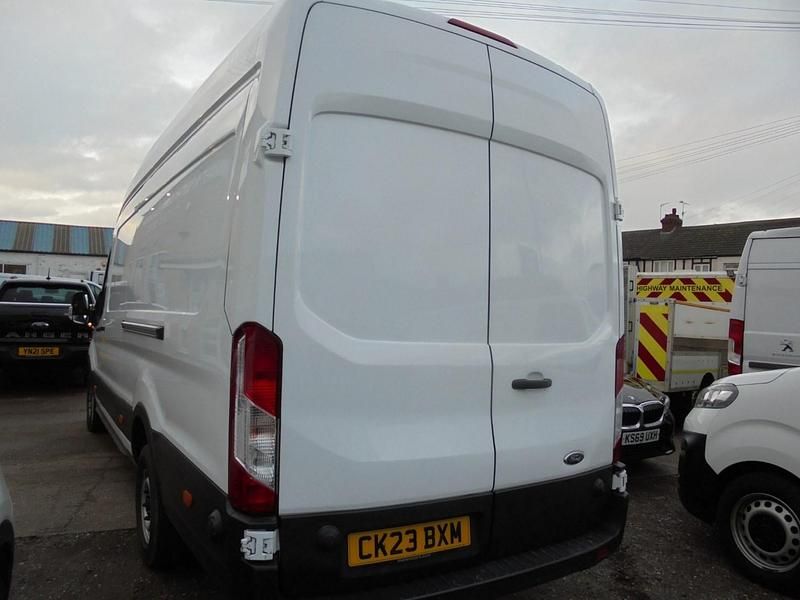 Begagnad Ford Transit 170 HK (125 kW) 2023 Vit Van