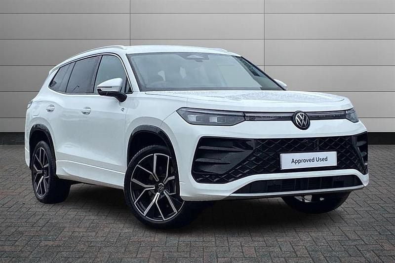 Pure white Used 2025 VW Tayron R-line SUV | £37,450 (Fair price) - Image 1/4