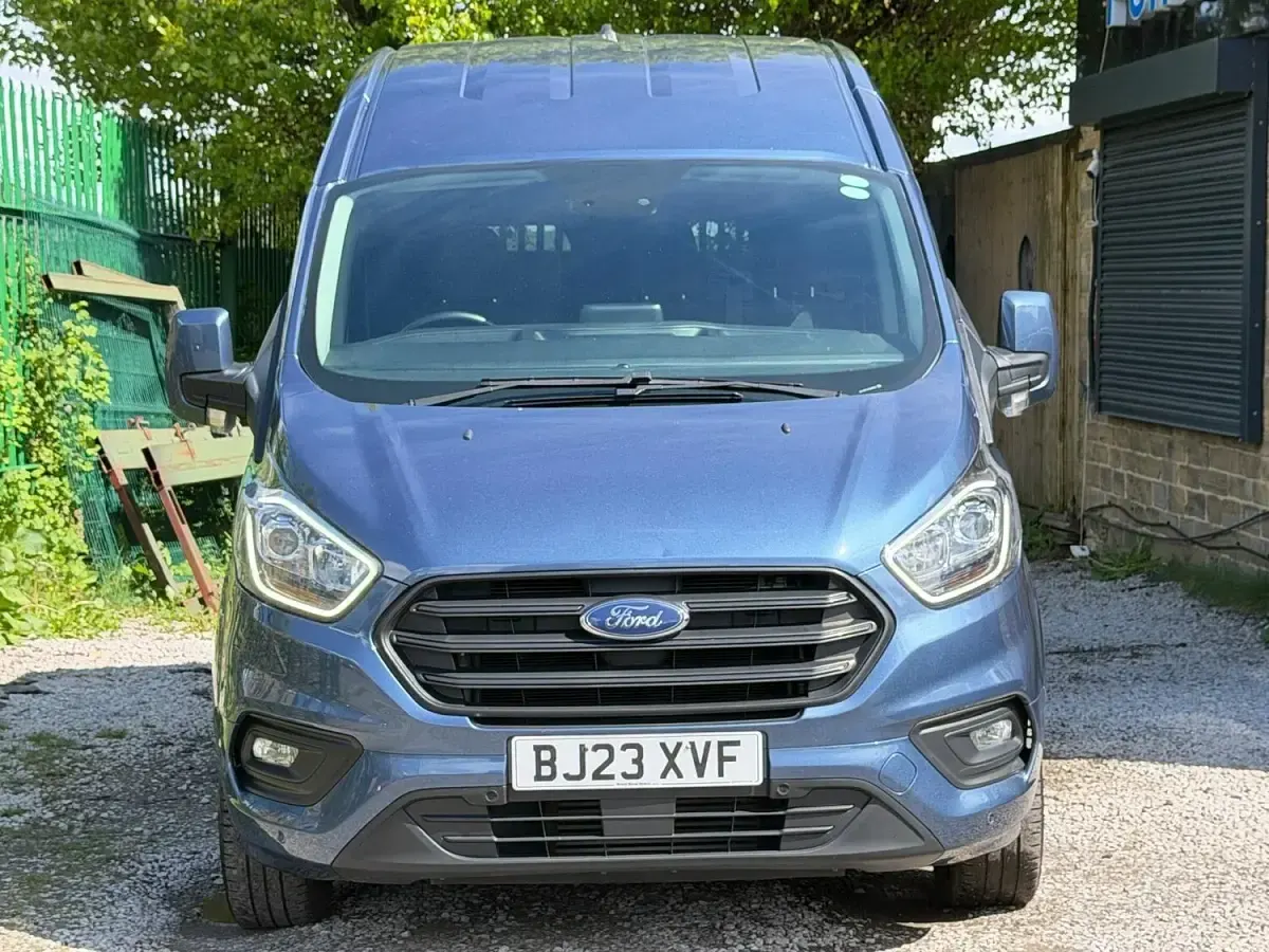 Used Ford Transit Custom Trend 130 HP (95 kW) 2023 Blue Van