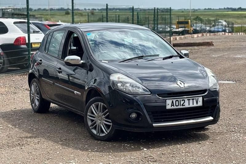 Black Used 2012 Renault Clio IV Dynamique Hatchback | £1,985 (Good price) - Image 1/1