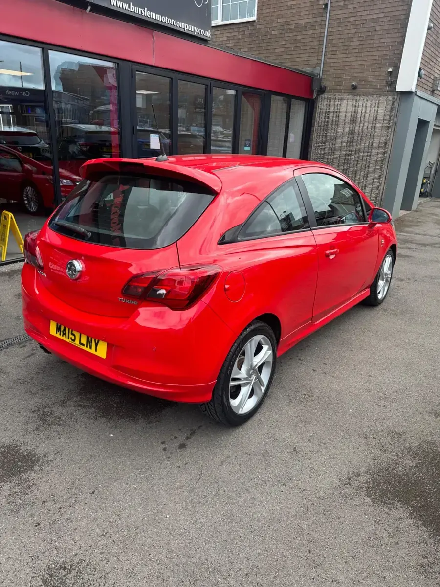 Used Vauxhall Corsa SRi 100 HP (73 kW) 2015 Red Hatchback