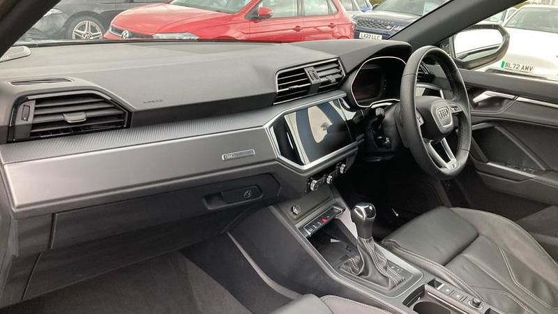 Used Audi Q3 S-Line 150 HP (110 kW) 2024 Grey SUV