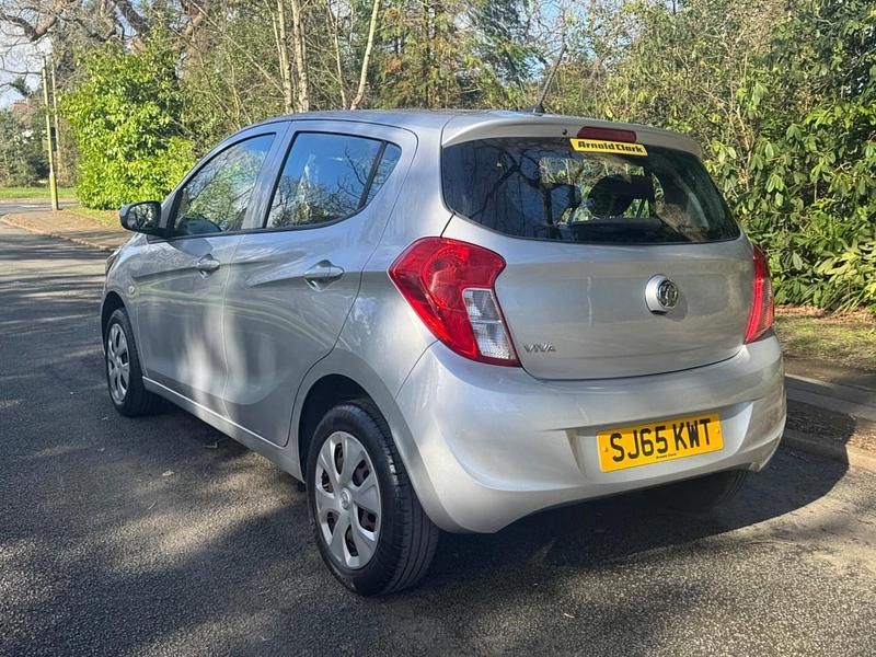 Second-hand Vauxhall Viva 75 CP (55 kW) 2015 Argintiu Hatchback