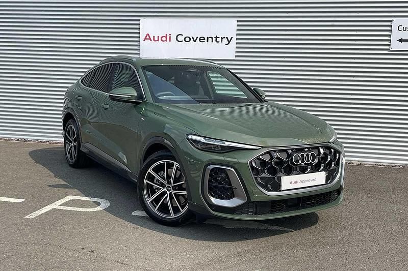 District green, metallic New 2025 Audi Q5 Comfort SUV | £62,990 (Super price) - Image 1/4