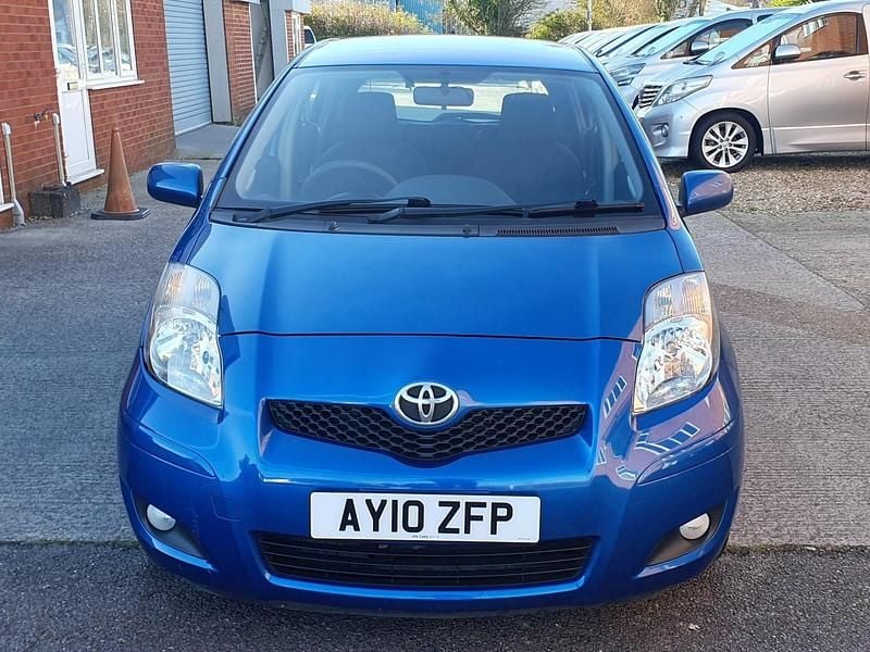 Used Toyota Yaris 101 HP (74 kW) 2010 Blue Hatchback