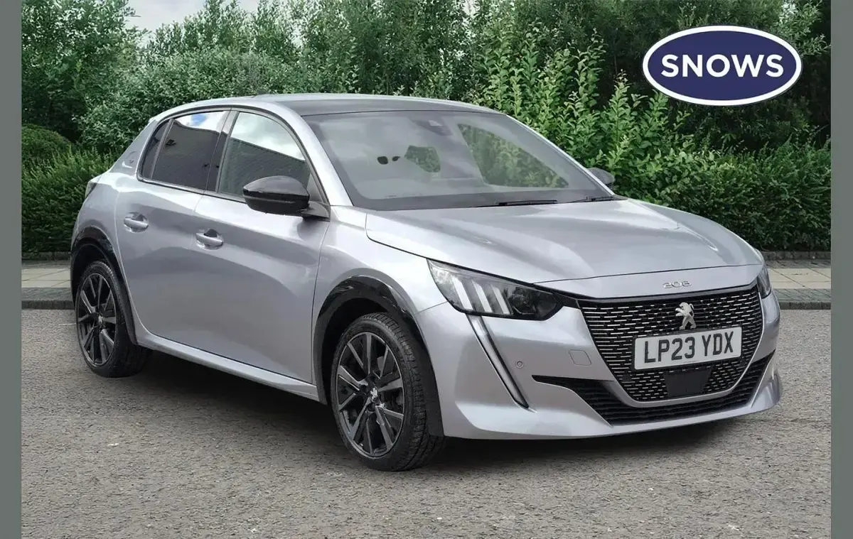 Used Peugeot 208 GT 102 HP (75 kW) 2023 Hatchback