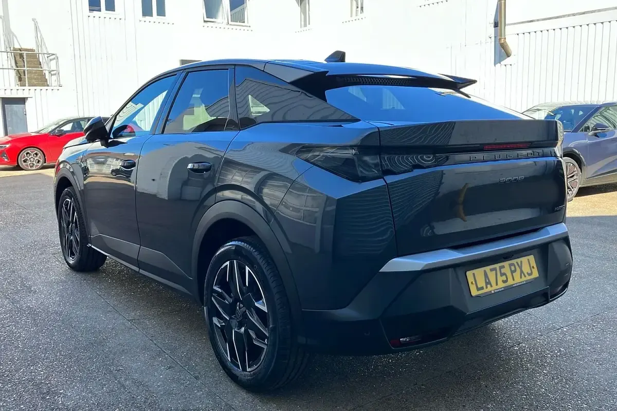 Gebraucht Peugeot 3008 GTi 145 PS (106 kW) 2026 Grau SUV