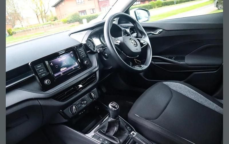 Used Skoda Fabia Comfort 94 HP (69 kW) 2023 White Hatchback