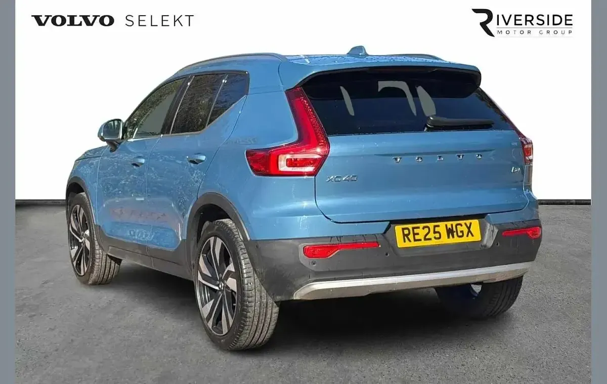 Used Volvo XC40 Ultra 197 HP (144 kW) 2025 Fjord blue SUV