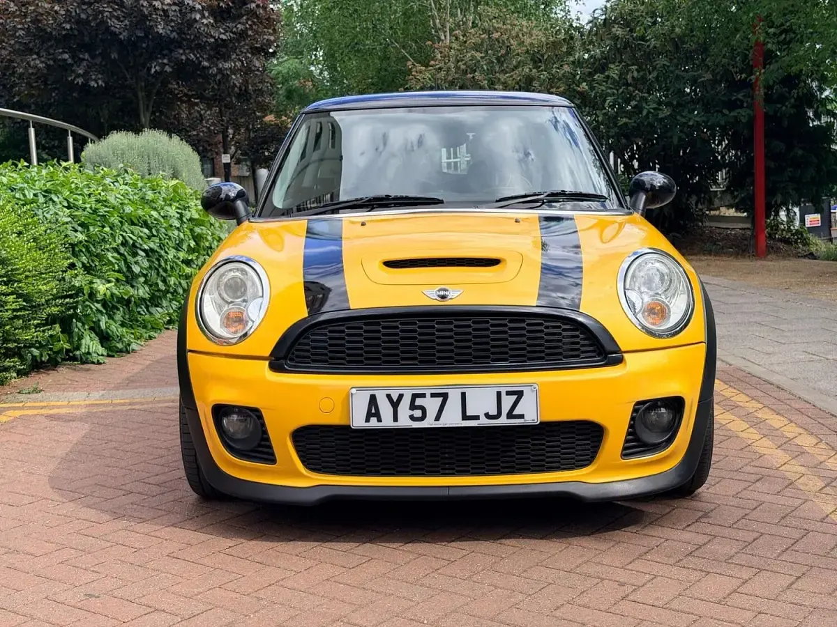 Used Mini Cooper S Hatch 2007 White Hatchback