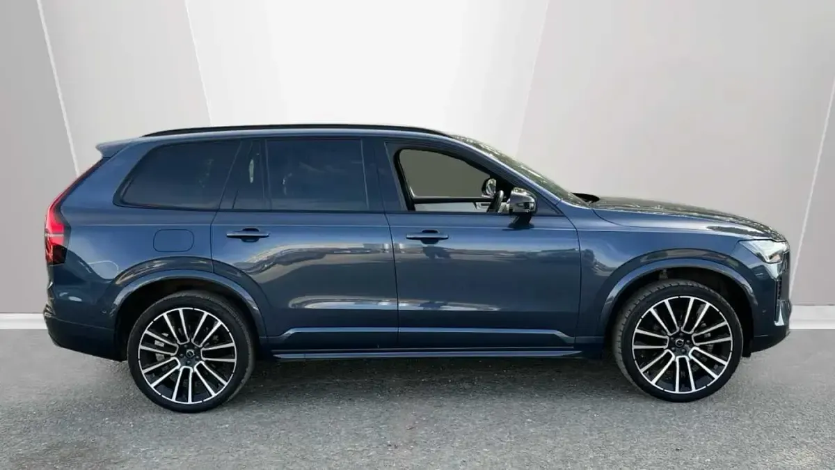 Used Volvo XC90 Ultra 247 HP (181 kW) 2025 Blue SUV