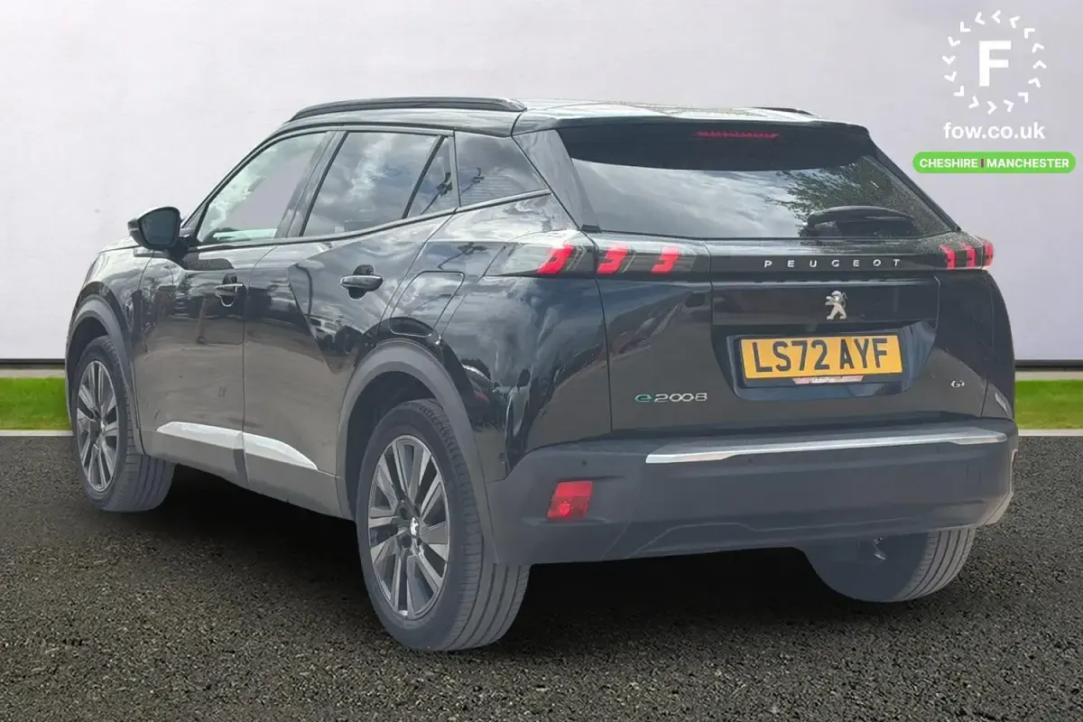 Used Peugeot e-2008 Premium 100 kW (136 HP) 2022 Black SUV