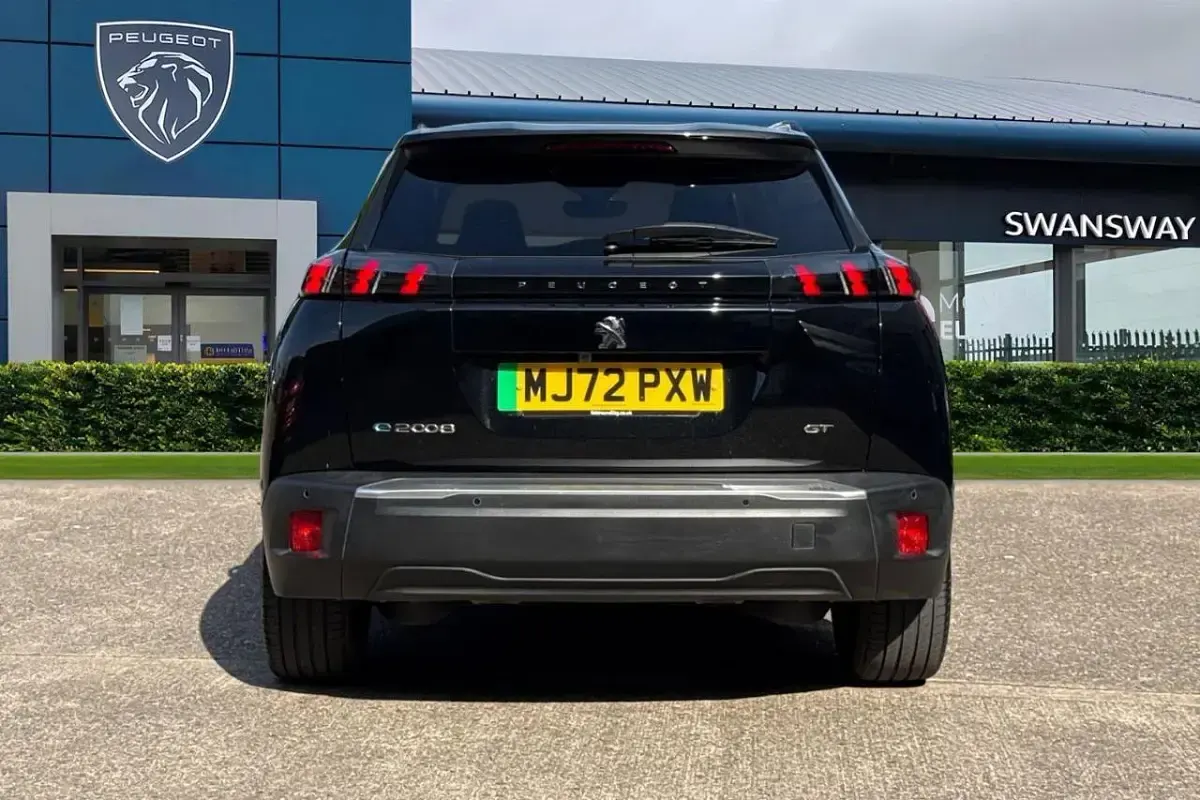 Used Peugeot e-2008 Premium 98 kW (134 HP) 2022 Black SUV