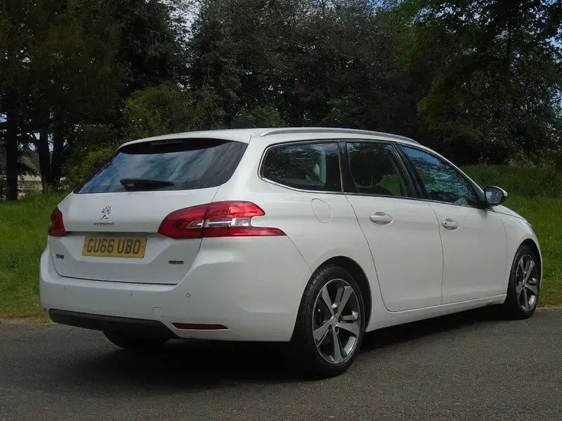Second-hand Peugeot 308 Allure 2016 Alb Break
