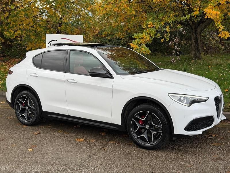 Begagnad Alfa Romeo Stelvio Ti 2019 Vit SUV