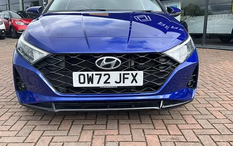 Used Hyundai i20 Premium 101 HP (74 kW) 2022 Blue Hatchback