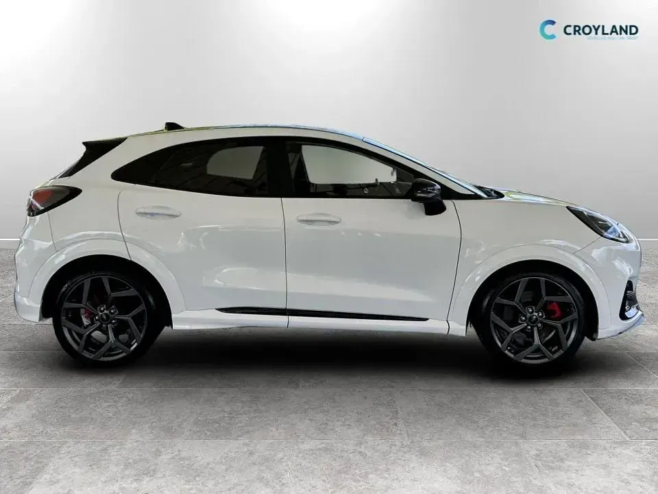 Begagnad Ford Puma ST 170 HK (125 kW) 2023 Vit SUV