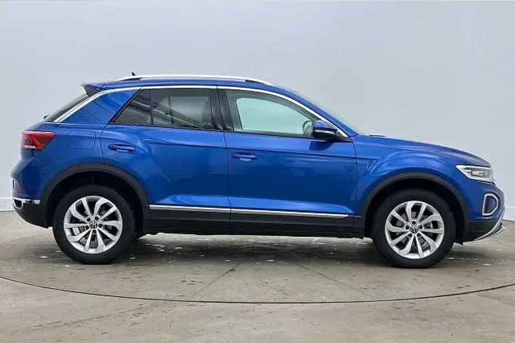 Used VW T-Roc Style 150 HP (110 kW) 2025 Blue SUV