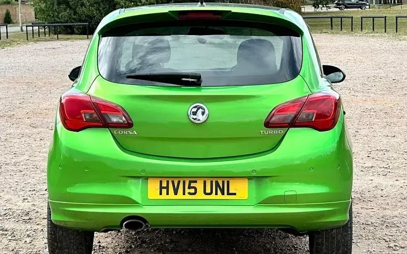 Used Vauxhall Corsa Edition 101 HP (74 kW) 2015 Green Hatchback