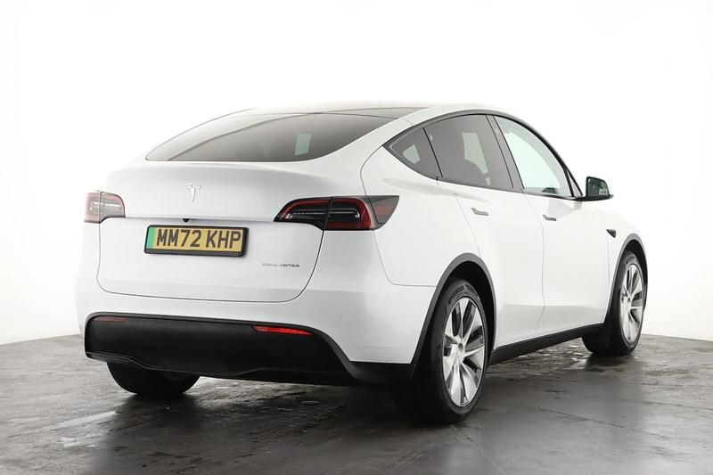 Used Tesla Model Y Long Range AWD 11 kW (15 HP) 2022 White SUV