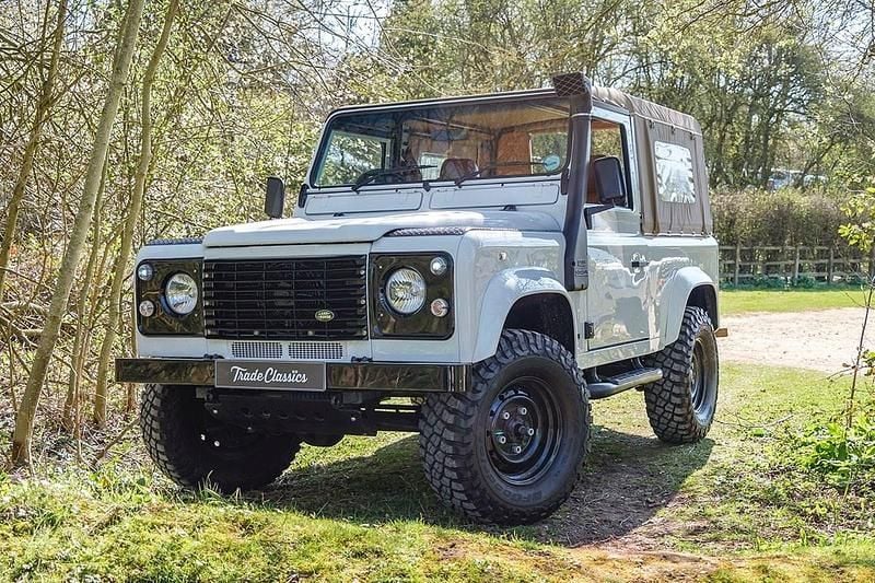 White Used 2025 Land Rover Defender | £37,450 - Image 1/4