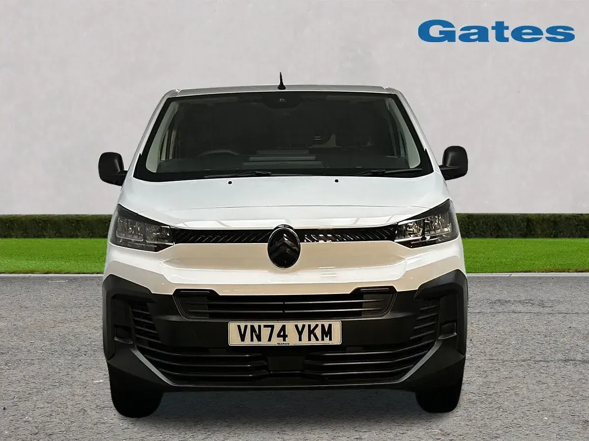 Used Citroën Dispatch 120 HP (88 kW) 2024 White MPV