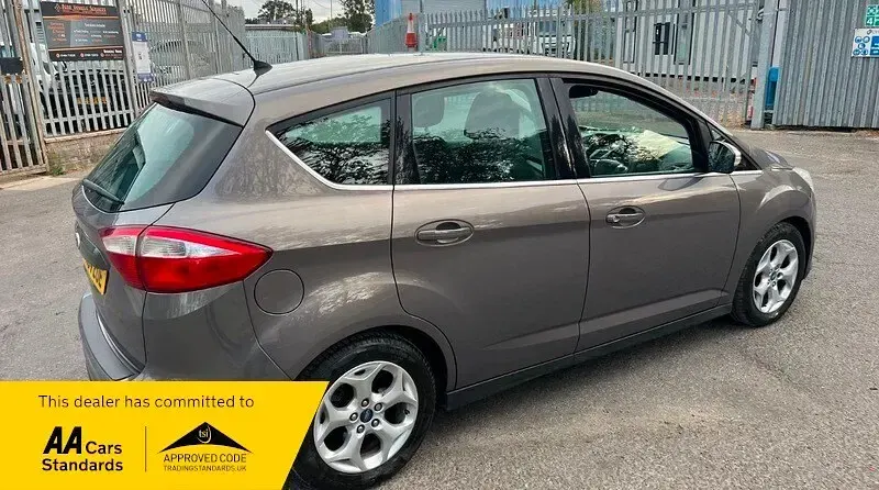 Used Ford C-MAX Zetec 105 HP (77 kW) 2014 Brown MPV